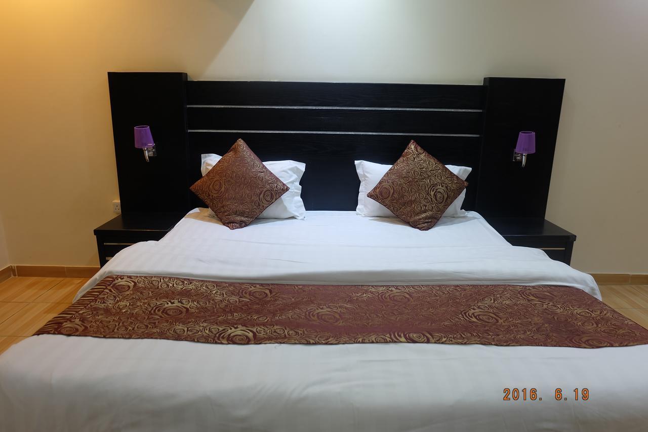Talin Star Suites Riyadh Eksteriør bilde